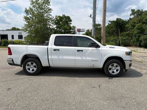 New 2026 RAM 1500 Big Horn AWD/4WD image 6