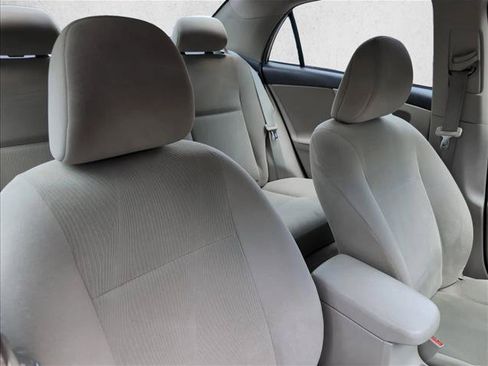 Used 2013 Toyota Corolla LE FWD image 22