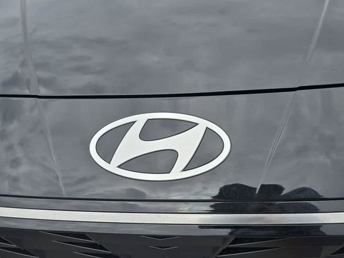 New 2026 Hyundai Elantra Limited FWD image 12
