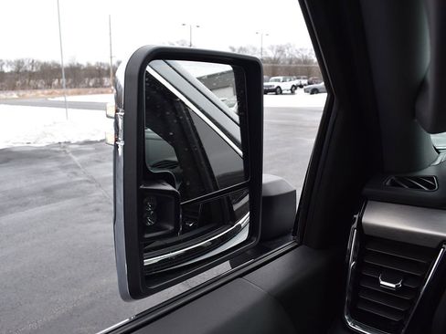 Used 2025 GMC Sierra 2500 Denali image 36