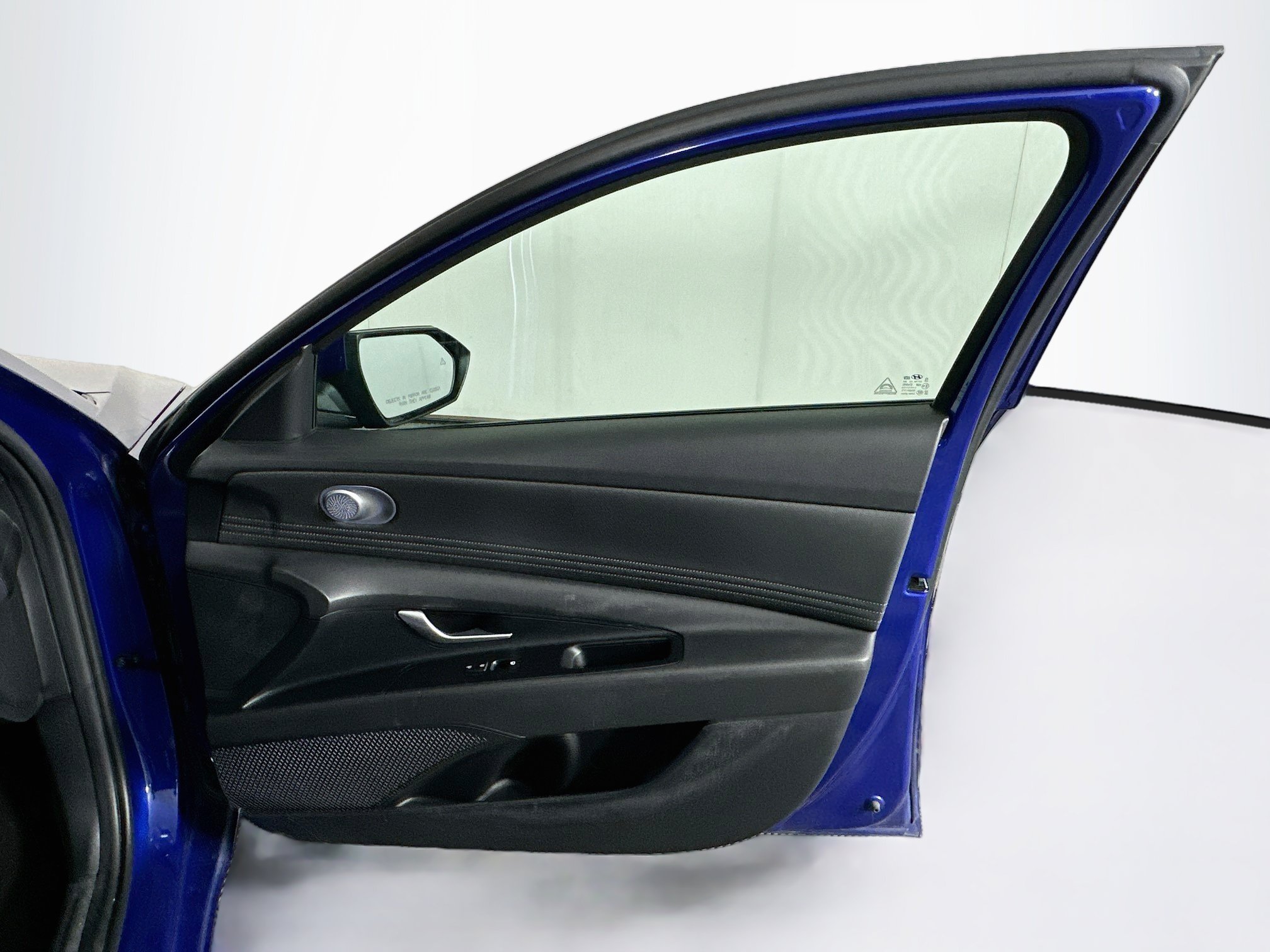 Used 2025 Hyundai Elantra SEL FWD image 32