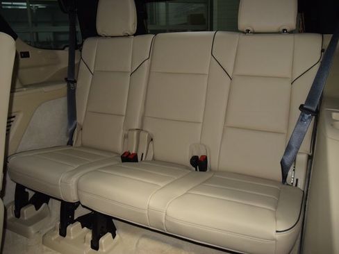 Used 2021 Cadillac Escalade Premium Luxury w/ Driver Assist Tech Package image 46