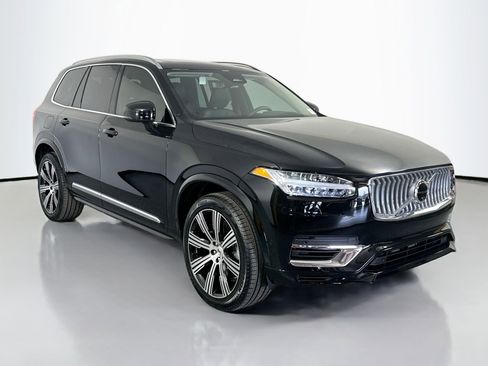 New 2025 Volvo XC90 T8 Ultra w/ Lounge Package image 3