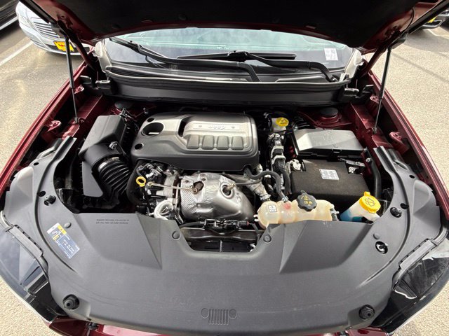 Used 2019 Jeep Cherokee Latitude Plus w/ Comfort/Convenience Group AWD/4WD image 20