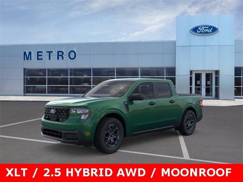 New 2025 Ford Maverick XLT w/ Equipment Group 301A image 30