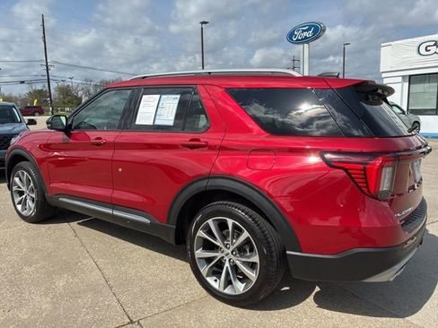 Used 2025 Ford Explorer Platinum w/ Ultimate Package AWD/4WD image 5