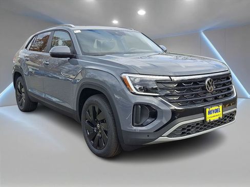 New 2026 Volkswagen Atlas Cross Sport SE image 2