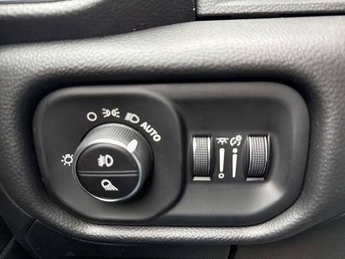 New 2026 RAM 1500 4x4 Crew Cab image 62