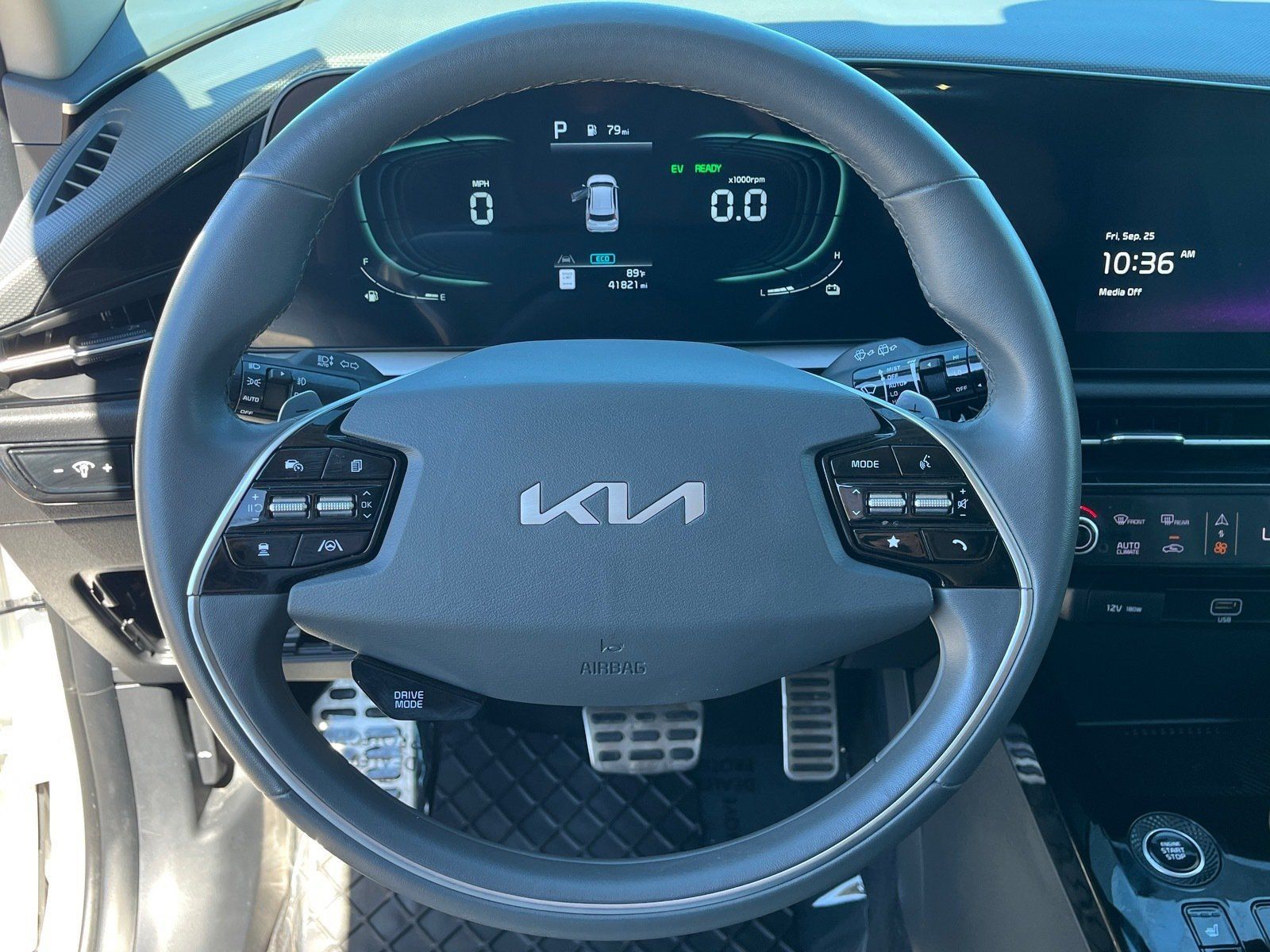 Used 2024 Kia Niro EX Touring FWD image 18