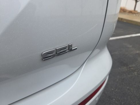 Used 2024 Mitsubishi Outlander SEL image 12