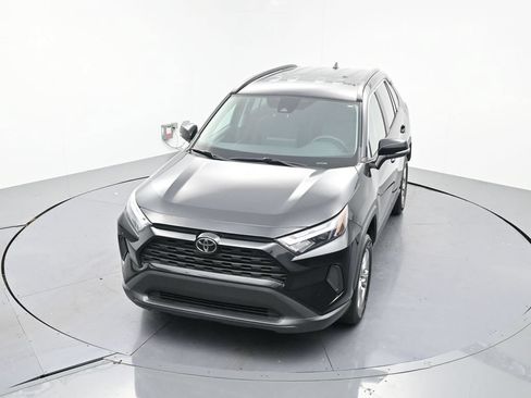 Used 2024 Toyota RAV4 XLE AWD/4WD image 18