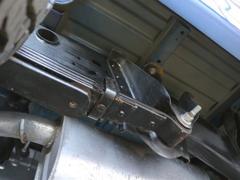 Used 2004 Chevrolet Silverado 2500 LT w/ Skid Plate Package AWD/4WD image 29