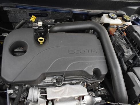 Used 2023 Chevrolet Equinox LS w/ LS Convenience Package AWD/4WD image 16