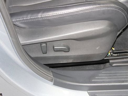 Used 2022 Subaru Outback Limited image 25