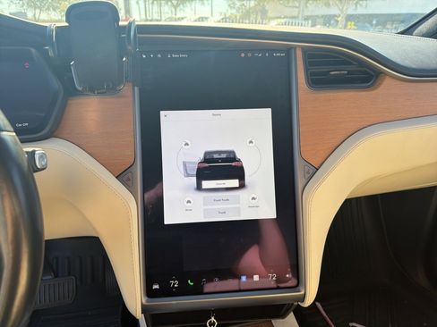 Used 2020 Tesla Model X Long Range image 21