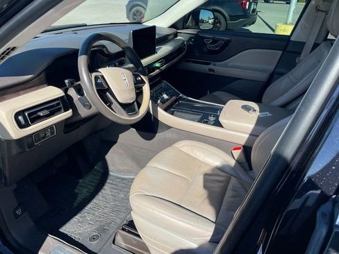 Used 2023 Lincoln Aviator Reserve w/ Equipment Group 201A image 9