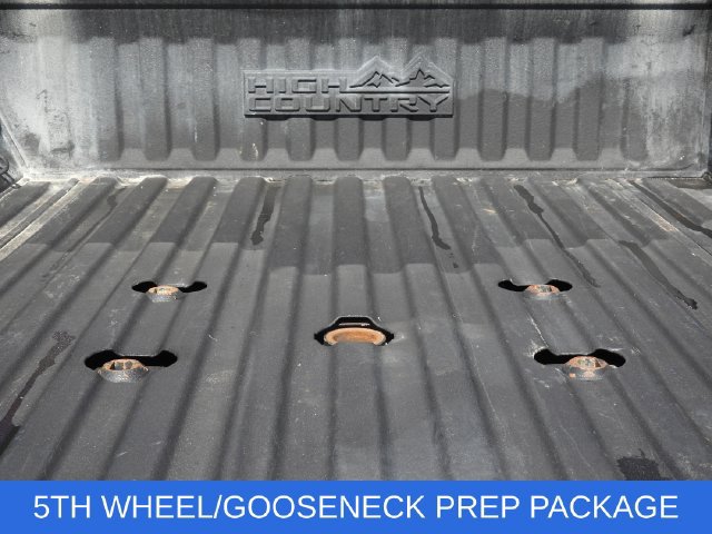 Used 2021 Chevrolet Silverado 3500 High Country w/ Z71 Off-Road Package AWD/4WD image 3