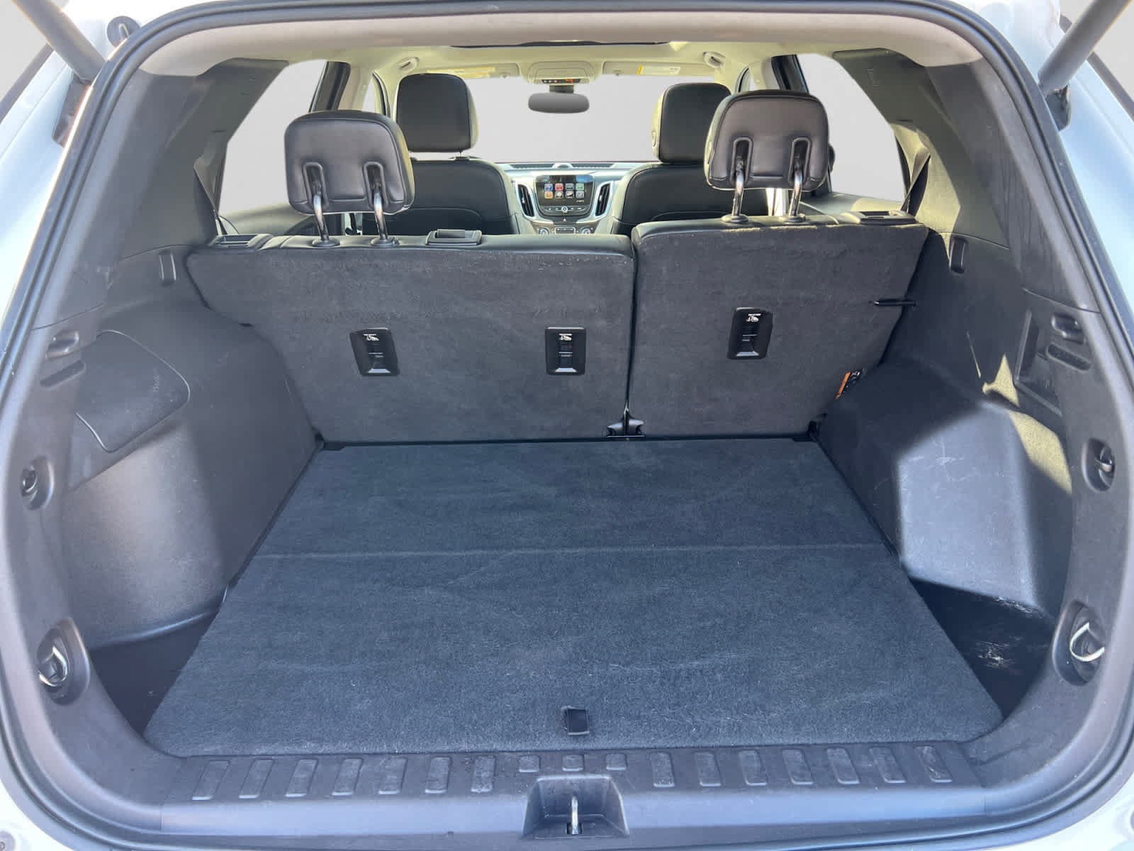 Used 2018 Chevrolet Equinox Premier AWD/4WD image 6