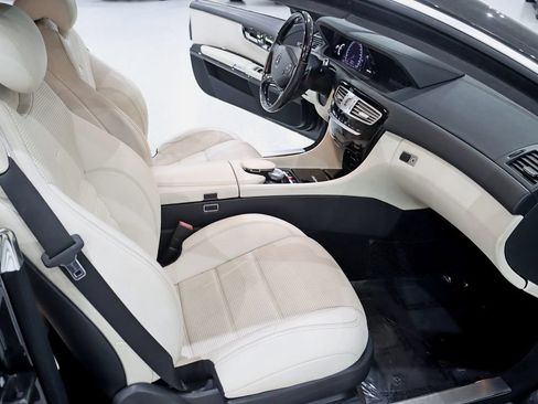 Used 2011 Mercedes-Benz CL 63 AMG image 35