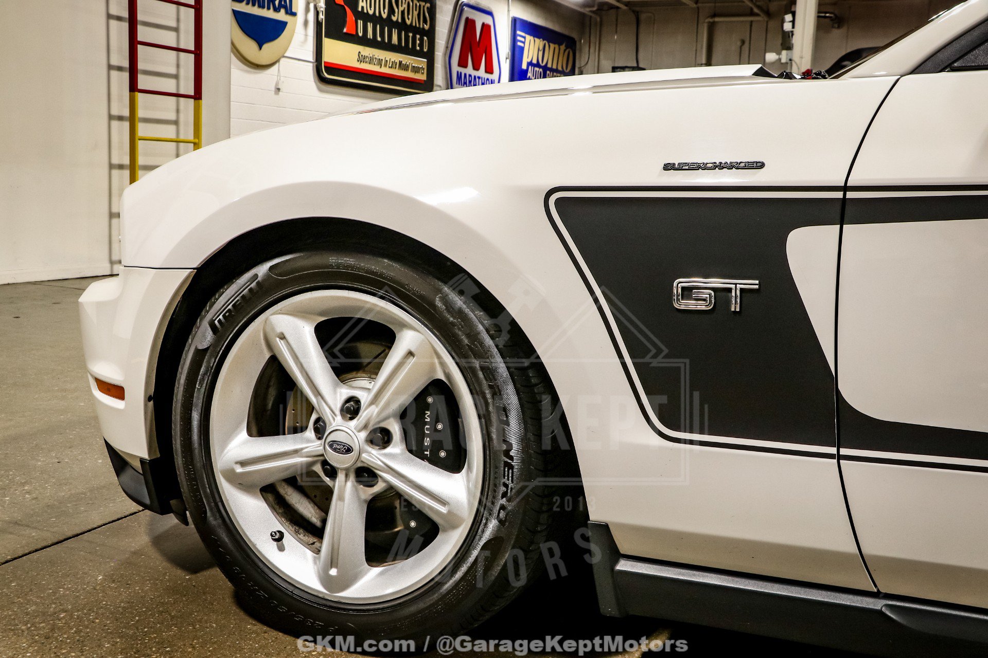 Used 2010 Ford Mustang GT RWD image 33