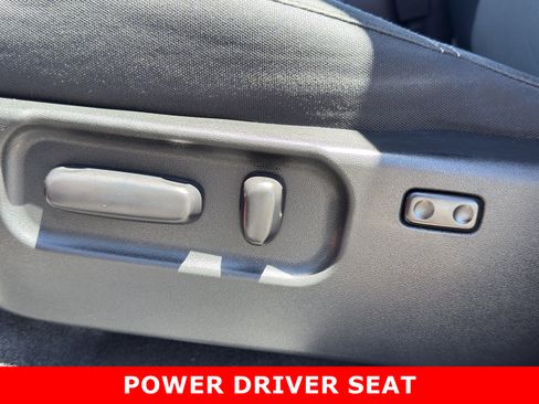 Used 2020 Toyota Tacoma TRD Sport AWD/4WD image 19