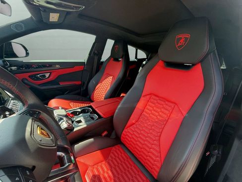 Used 2021 Lamborghini Urus AWD/4WD image 22