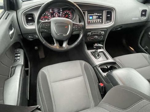 Used 2022 Dodge Charger SXT w/ Blacktop Package image 6