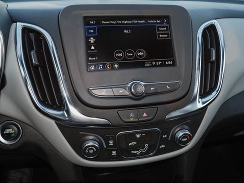 Certified 2024 Chevrolet Equinox LS FWD image 11