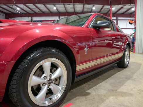 Used 2007 Ford Mustang Coupe RWD image 40