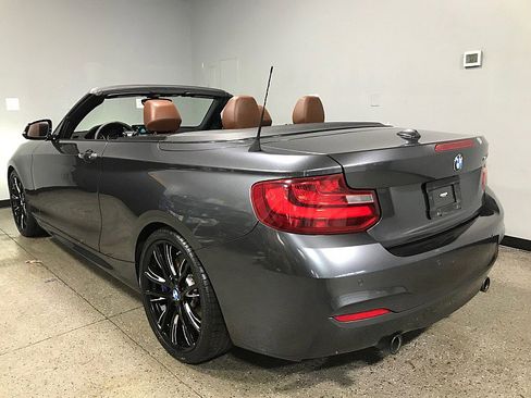Used 2015 BMW M235i Convertible image 9