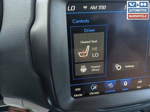 Used 2022 Jeep Renegade Latitude w/ Convenience Group AWD/4WD image 19
