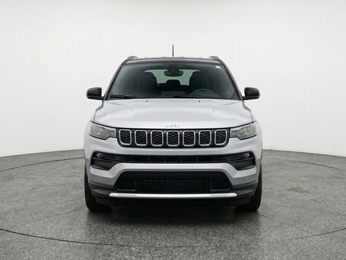 Used 2025 Jeep Compass Limited image 2
