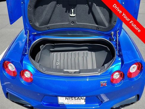 Used 2024 Nissan GT-R Premium w/ Premium Interior Package AWD/4WD image 26