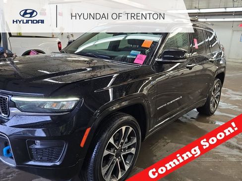 Used 2022 Jeep Grand Cherokee Overland AWD/4WD image 1