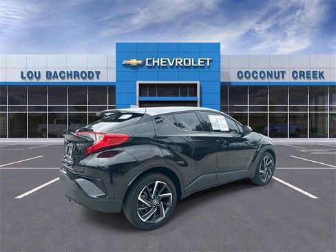 Used 2021 Toyota C-HR Limited image 8