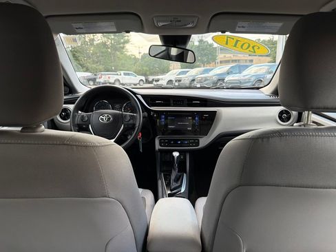 Used 2017 Toyota Corolla LE w/ Carpet Mat Package (TMS) FWD image 13