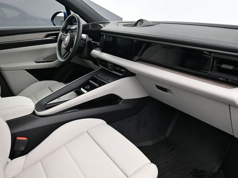 New 2026 Porsche Macan Electric image 14