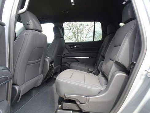 New 2026 Chevrolet Traverse LT w/ Driver Confidence Package FWD image 8