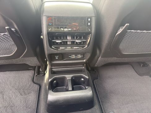 Used 2025 Jeep Grand Cherokee L Limited w/ Luxury Tech Group II AWD/4WD image 33