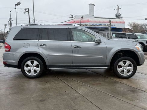Used 2011 Mercedes-Benz GL 450 4MATIC image 3