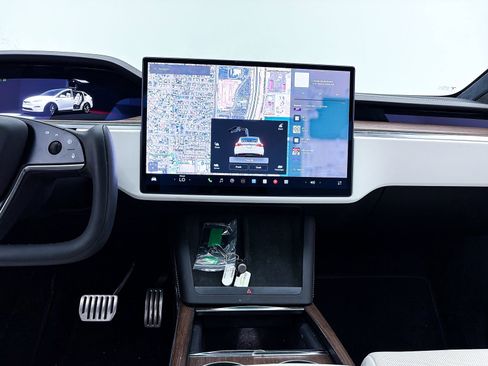 Used 2022 Tesla Model X image 6