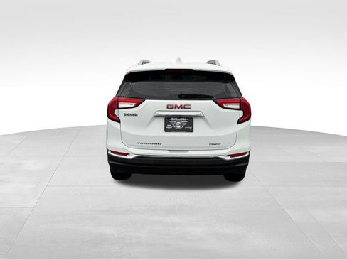 Used 2023 GMC Terrain SLT image 11