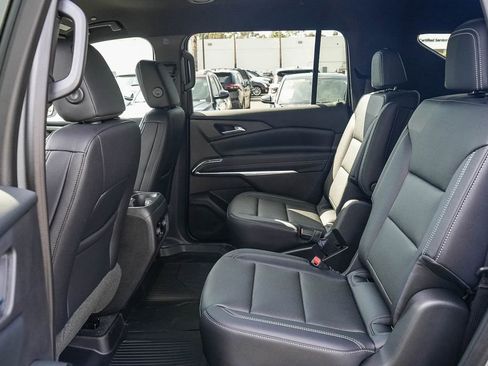 New 2026 Chevrolet Traverse LT w/ Midnight/Sport Edition FWD image 17