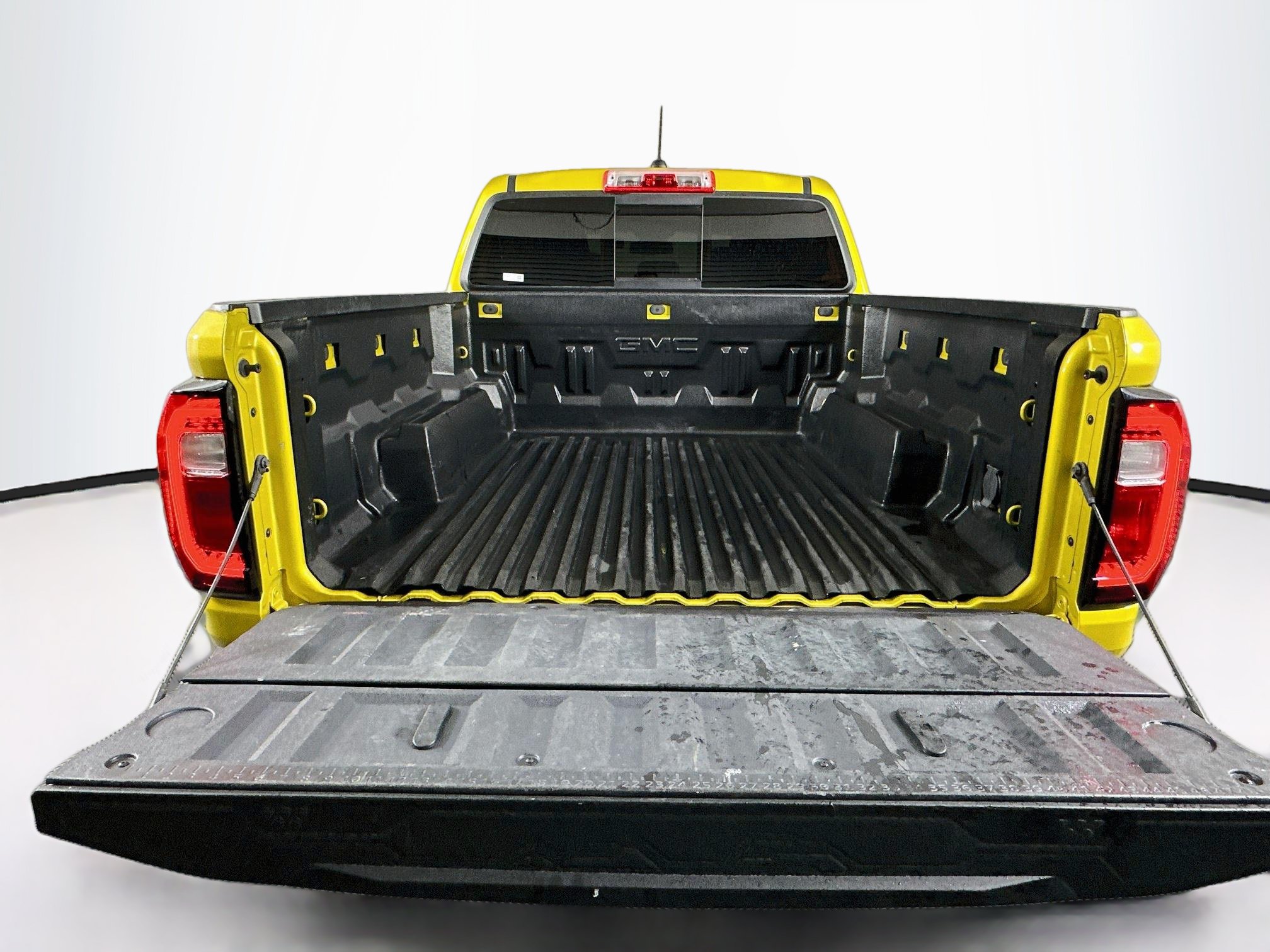 Used 2024 GMC Canyon Elevation w/ Convenience Package AWD/4WD image 28