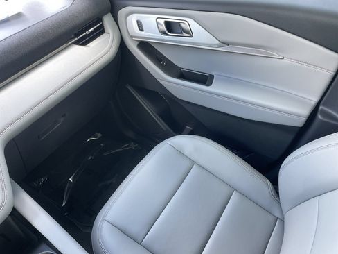New 2026 Ford Explorer Active w/ Active Comfort Package AWD/4WD image 15