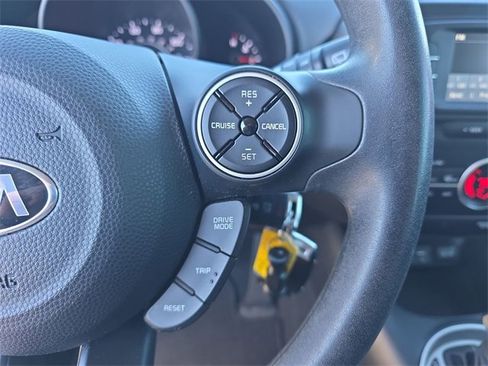 Used 2017 Kia Soul + image 29