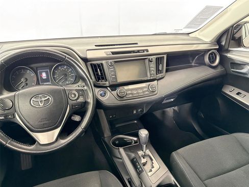 Used 2017 Toyota RAV4 XLE FWD image 30