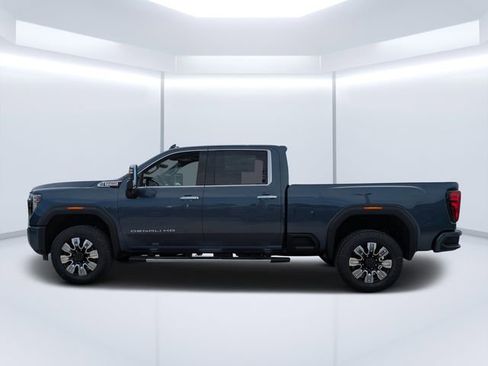 New 2026 GMC Sierra 3500 Denali w/ Denali Reserve Package image 6