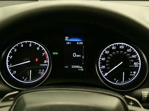 Used 2023 Toyota Camry SE w/ Convenience Package image 24