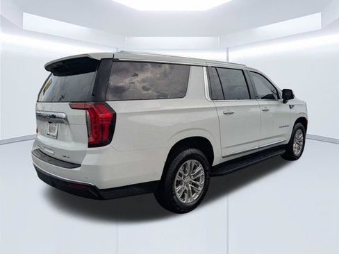 Used 2023 GMC Yukon XL SLT w/ SLT Luxury Package RWD image 4
